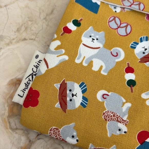 NWOT Linder Chin Cats Printed Cotton & Leather Crossbody Phone Case - Picture 5 of 6